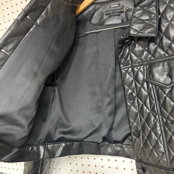 Alice + Olivia Black Quilted Vegan Cropped Jacket - Picture 7 of 7